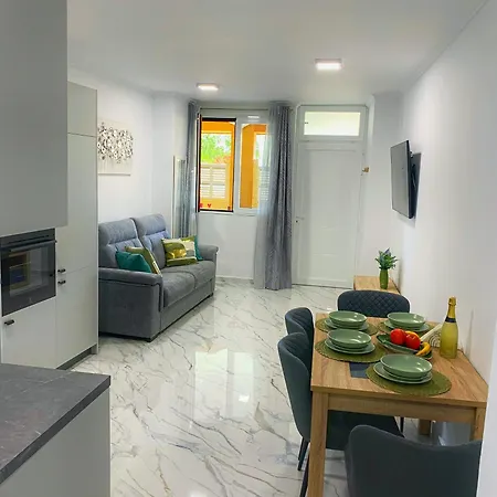Apartamento A Estrenar 1a Linea Playa Y Piscina Calpe
